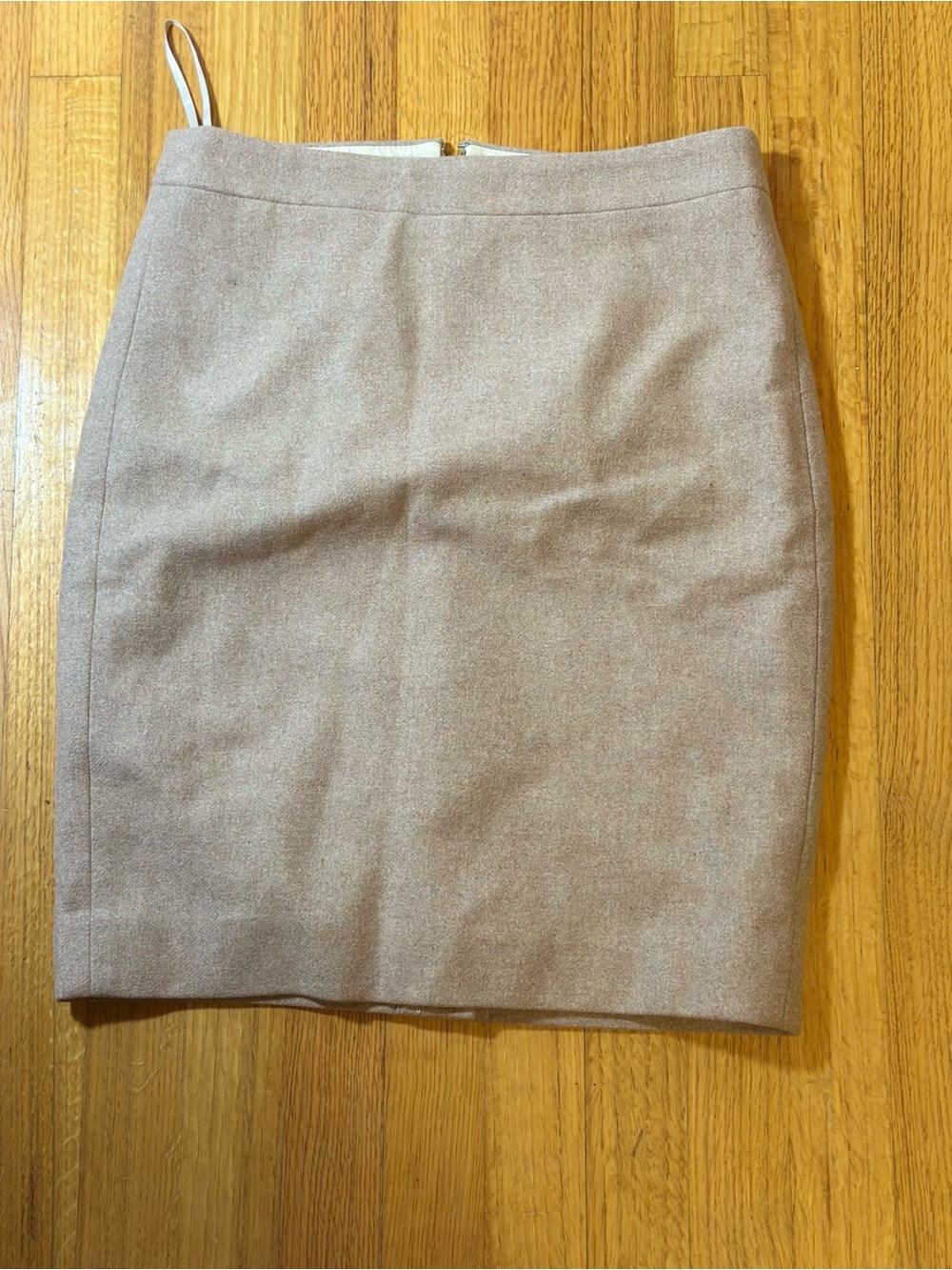 J.Crew wool-blend pencil skirt in a heathered neutral oat/tan hue. Size 2 (b2)